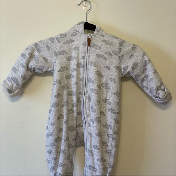 H&M 6-9 Months Baby footie gray white clouds bear hoodie fleece cute zipper - Picture 2 of 8